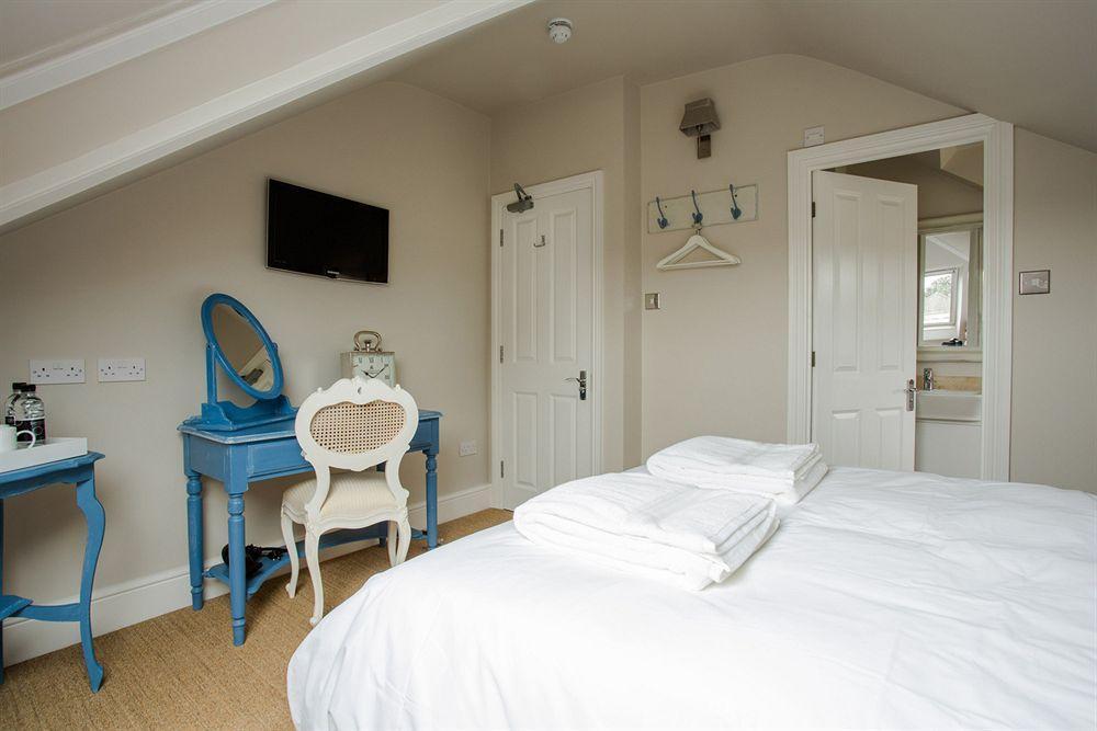 Grays Boutique B&B Bath Exterior foto A bedroom at the hotel