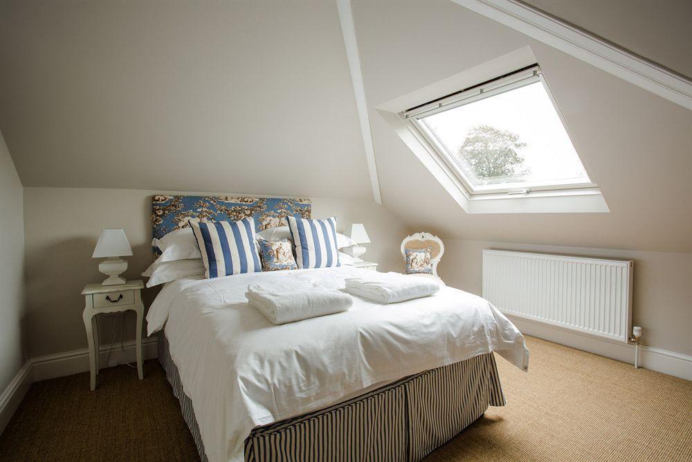Grays Boutique B&B Bath Exterior foto A bedroom at The Old Post Office