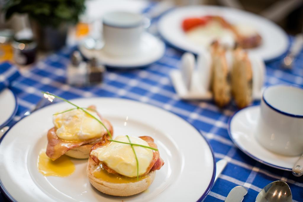 Grays Boutique B&B Bath Exterior foto Eggs Benedict