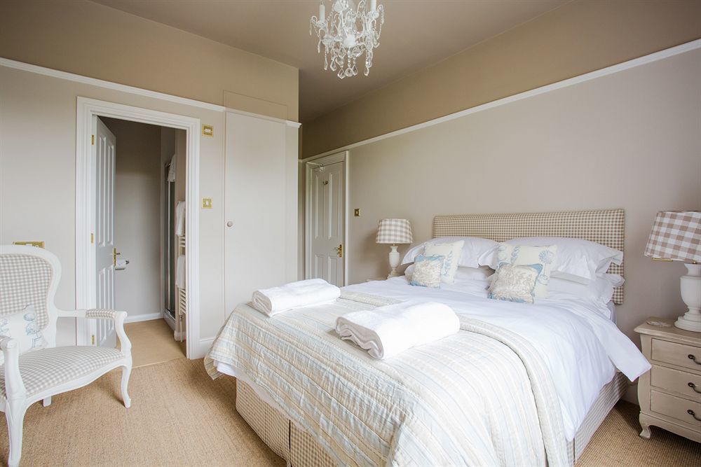Grays Boutique B&B Bath Exterior foto The bedroom at The Old Vicarage
