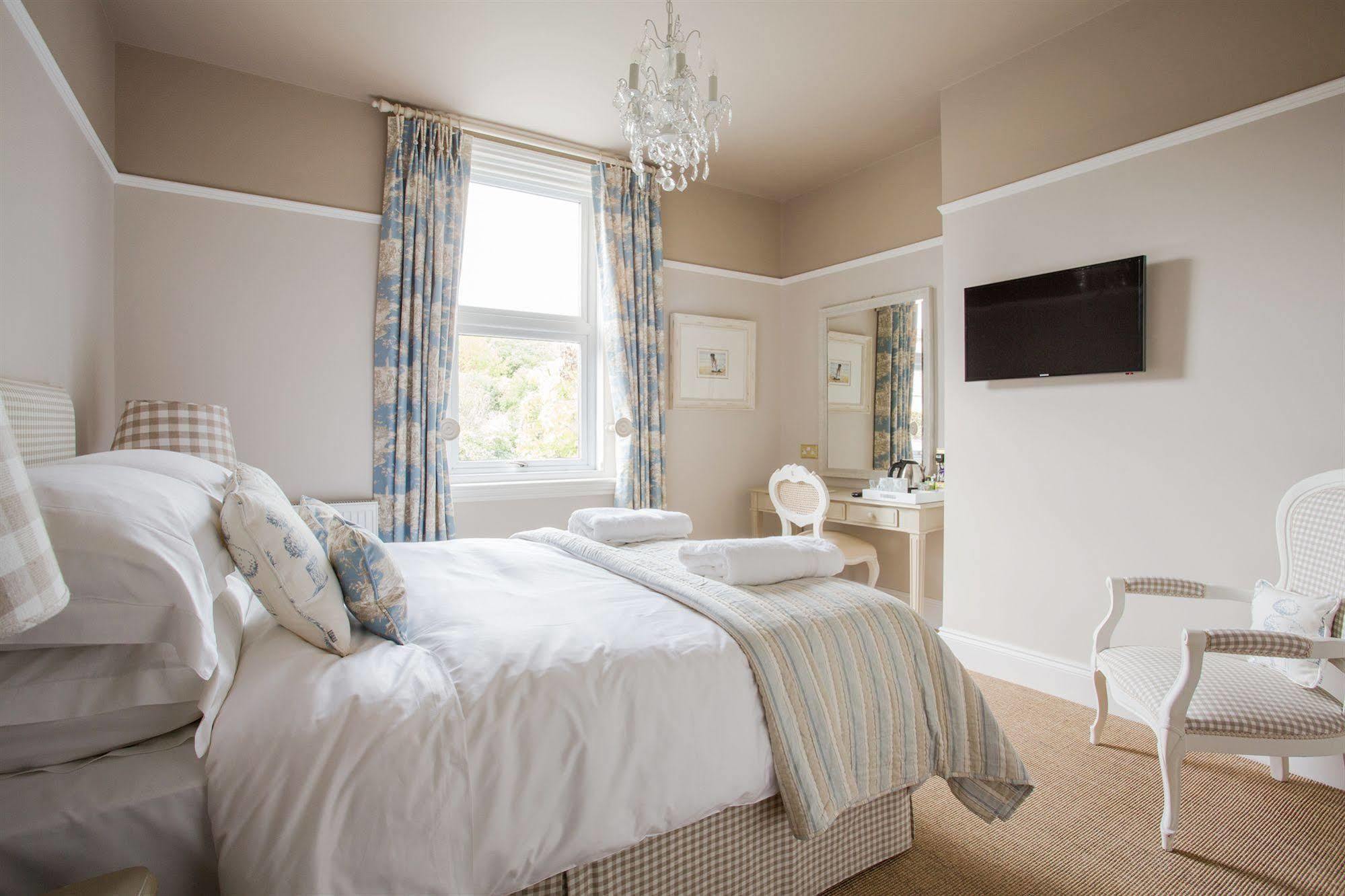 Grays Boutique B&B Bath Exterior foto A bedroom at the hotel