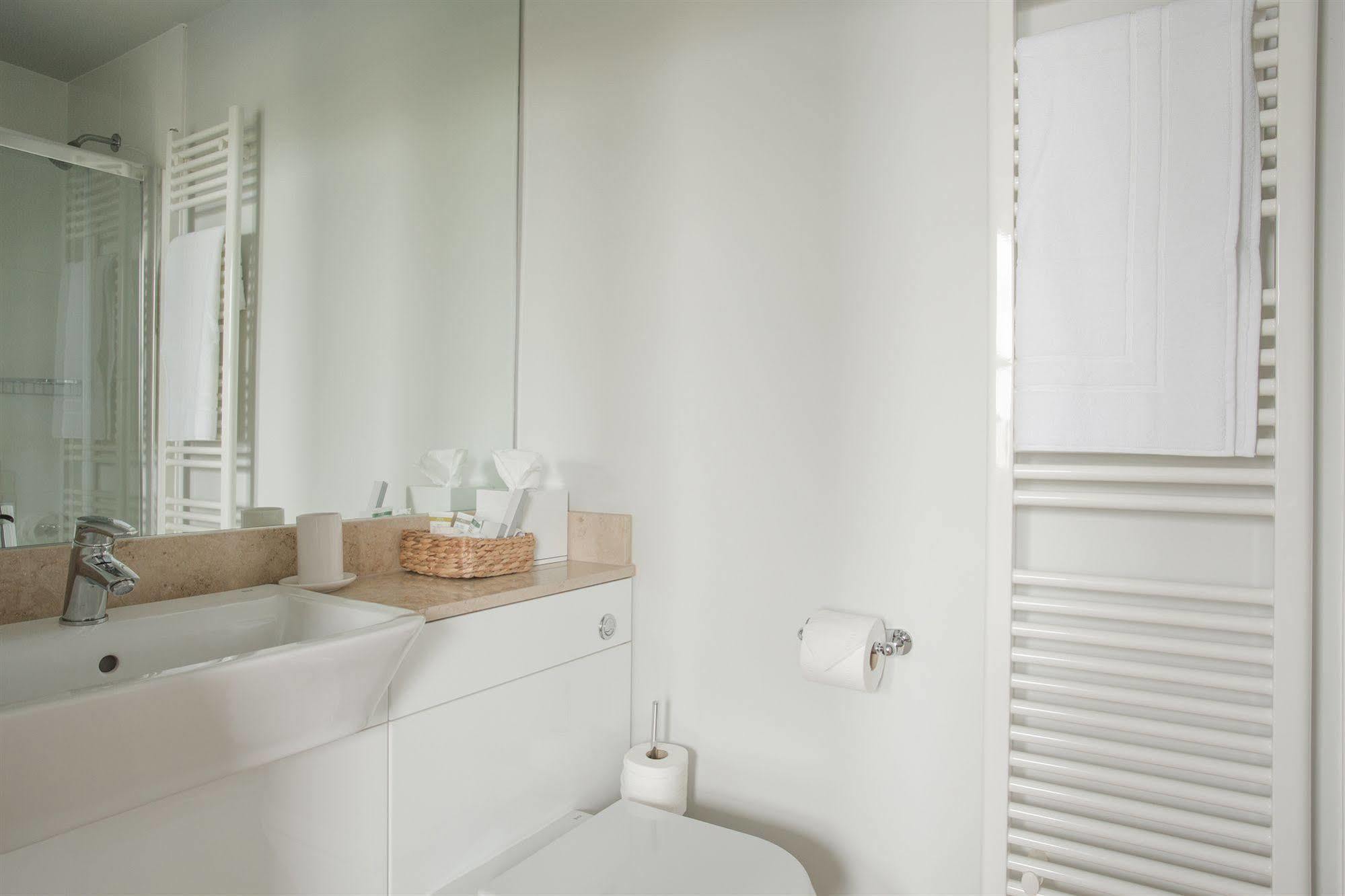 Grays Boutique B&B Bath Exterior foto Bathroom