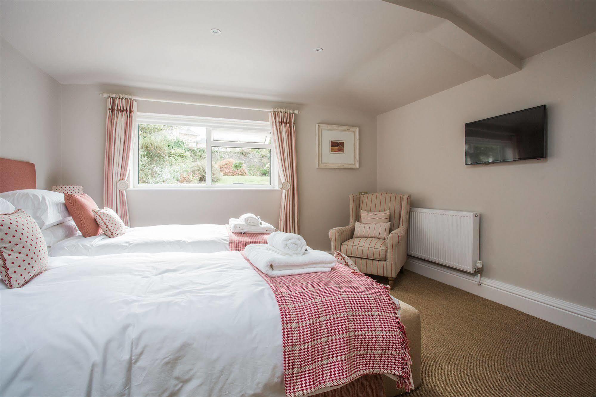 Grays Boutique B&B Bath Exterior foto The Old Post Office, Great Torrington