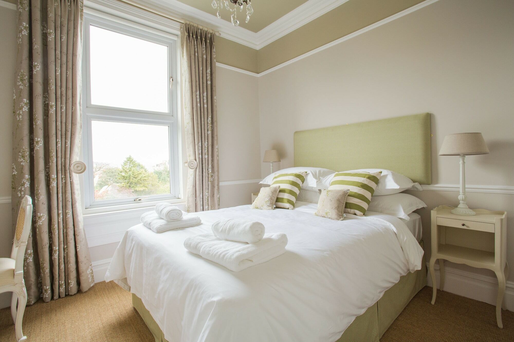 Grays Boutique B&B Bath Exterior foto A bedroom at the hotel